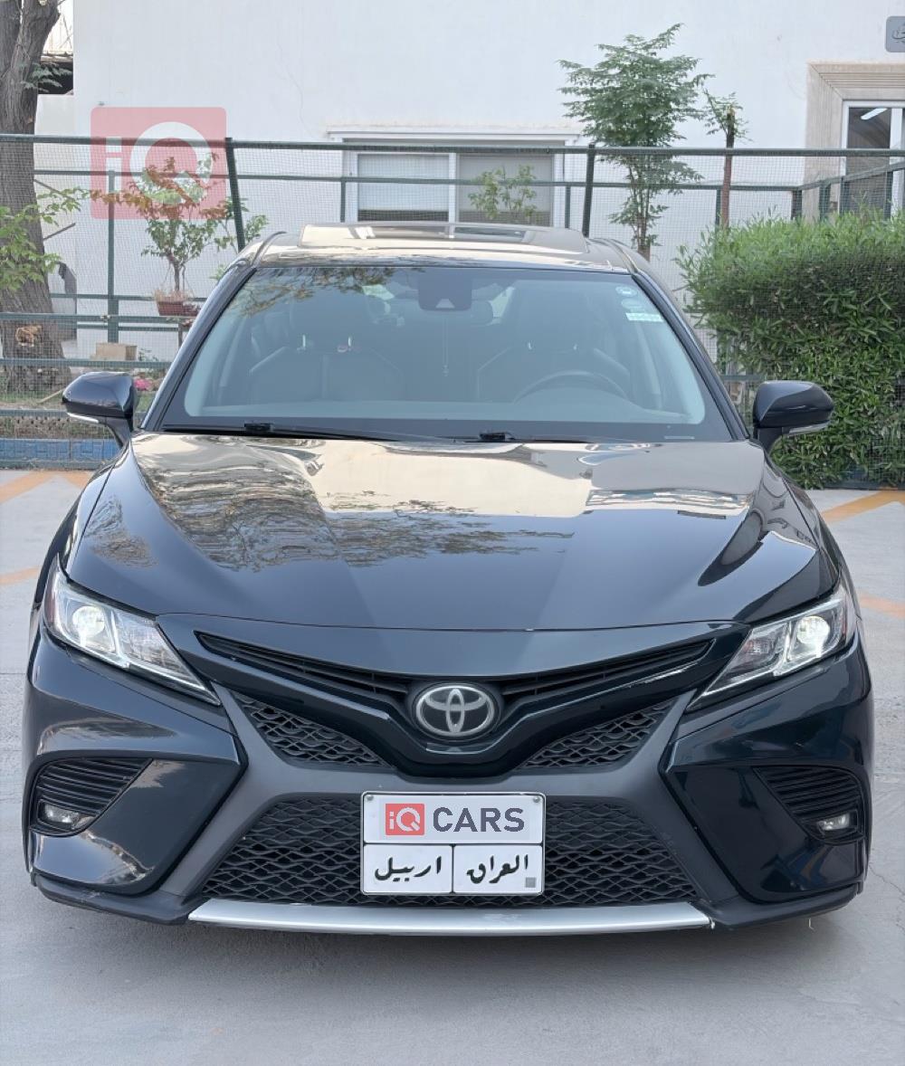 تۆیۆتا کامری